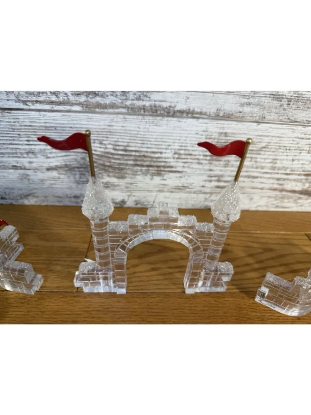 DEPT 56 ICE CRYSTAL GATE AND WALLS  56716 VILLAGE ACCESSORIES 14 Piece Complete
